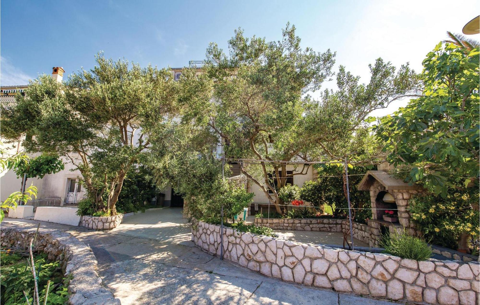 Stunning Apartment In Barbat-Rab With Wifi Barbat na Rabu Exterior foto