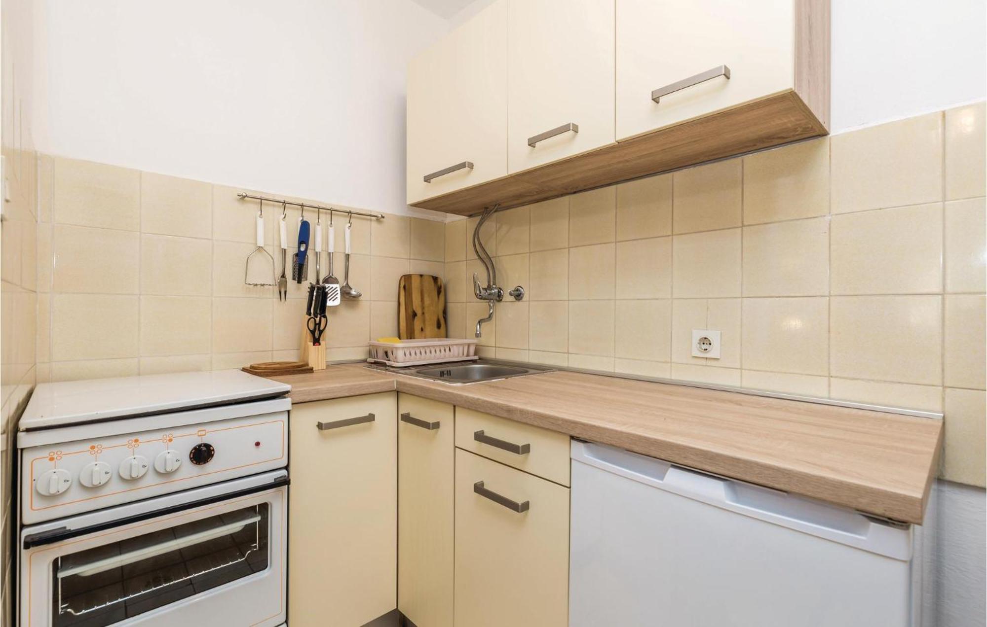 Stunning Apartment In Barbat-Rab With Wifi Barbat na Rabu Exterior foto