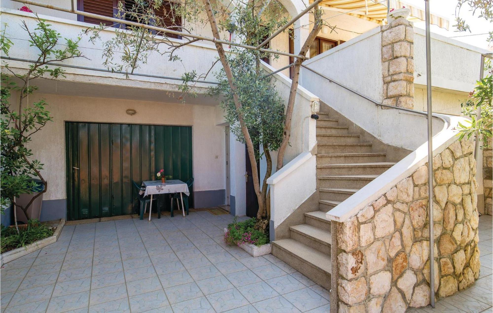Stunning Apartment In Barbat-Rab With Wifi Barbat na Rabu Exterior foto